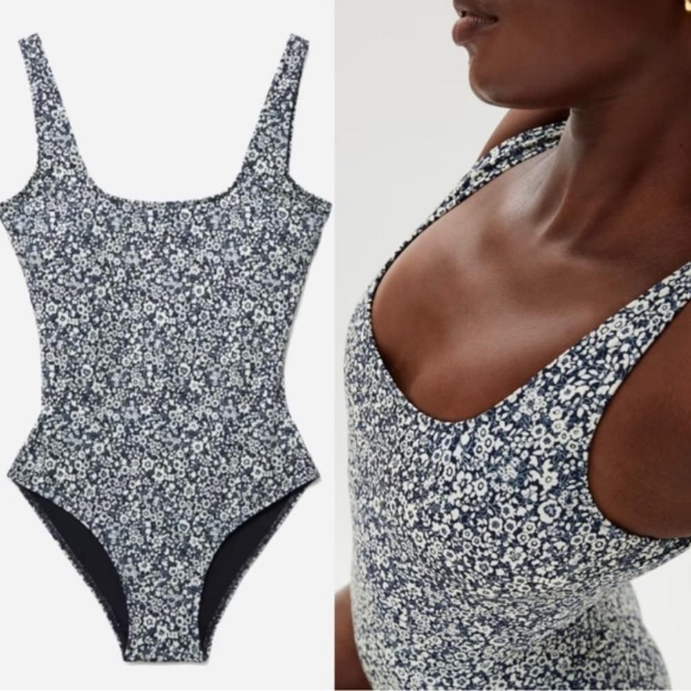 Everlane Navy and White Floral One-Piece Swimsuit